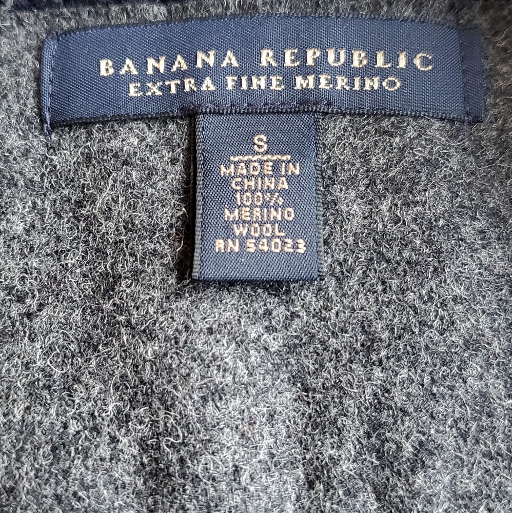 Banana Republic Extra Fine Merino Wool Cardigan, Small